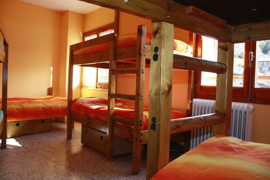 La Closa Albergue Castellar De N'Hug Exterior foto