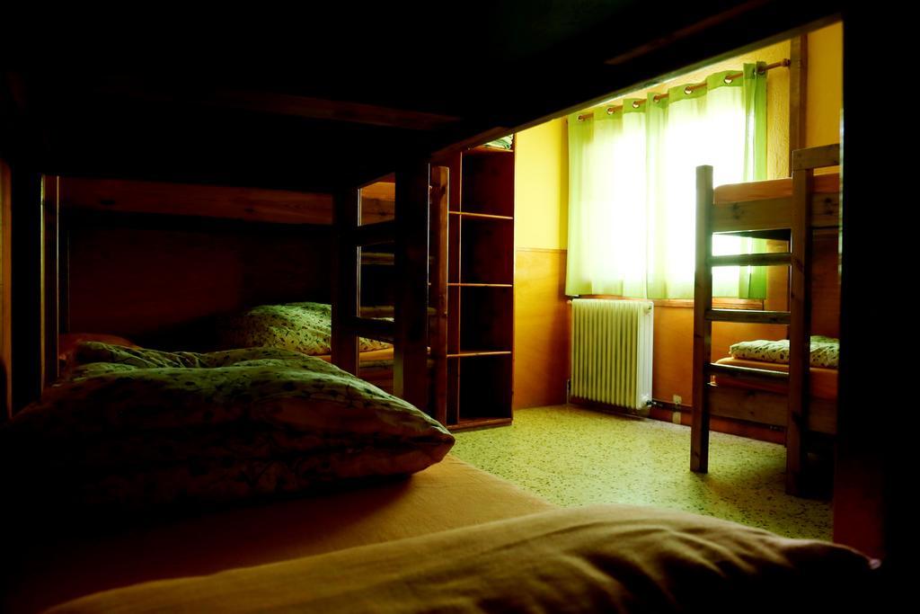 La Closa Albergue Castellar De N'Hug Exterior foto