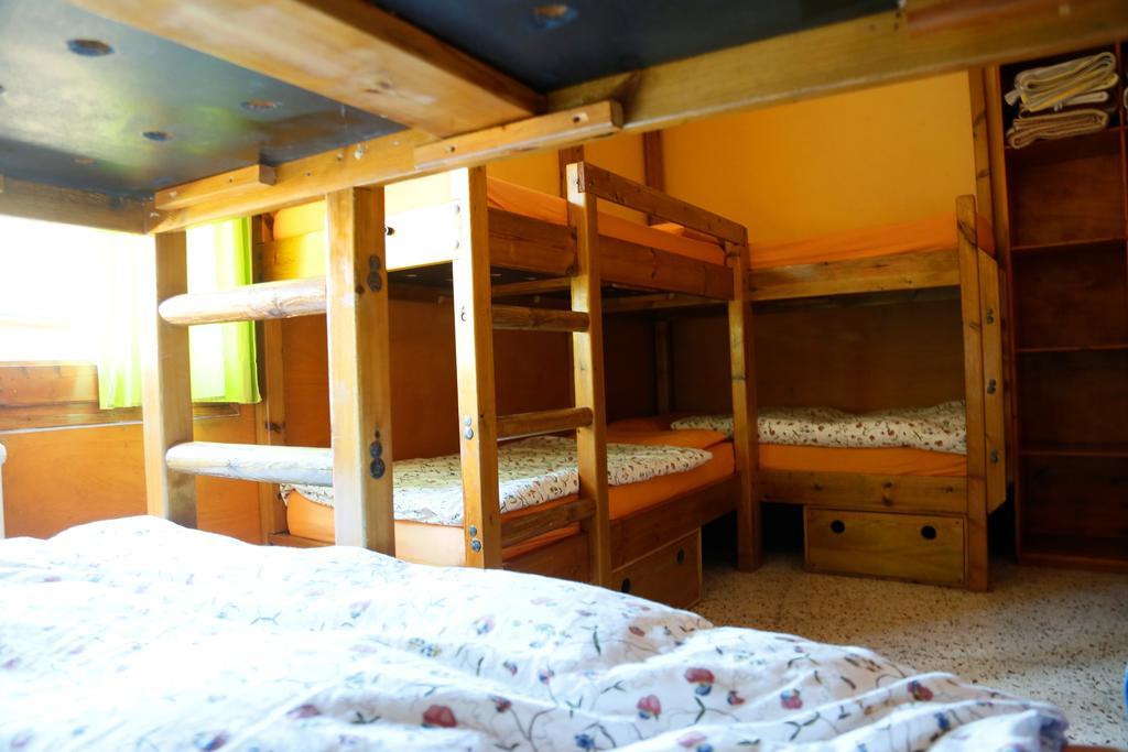 La Closa Albergue Castellar De N'Hug Exterior foto