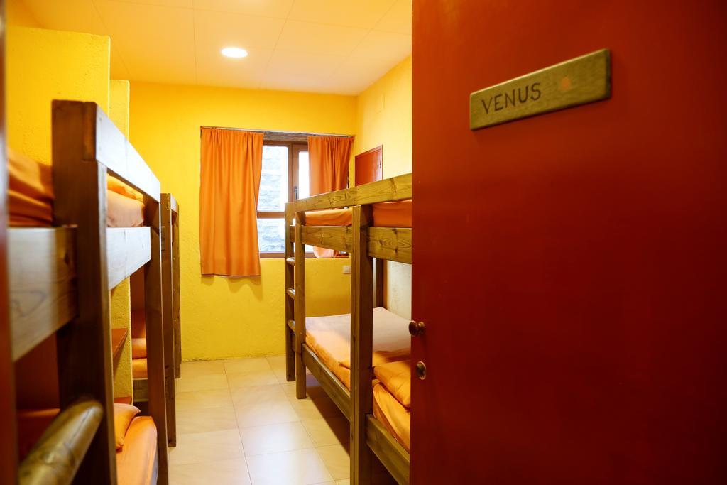 La Closa Albergue Castellar De N'Hug Exterior foto